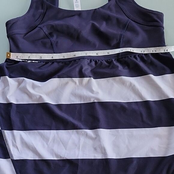 Lululemon Athletica Top - Picture 4 of 8